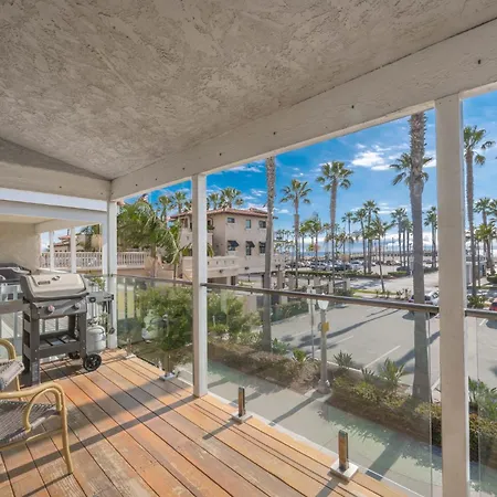 3 Bedroom Home On The Beach Steps From Balboa Pier